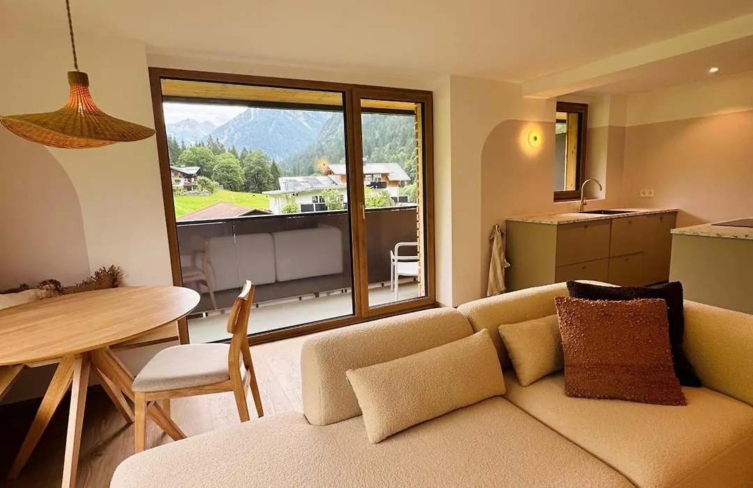 Kwt Lodge-1